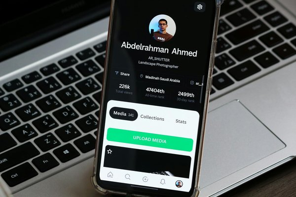 Master Your Smart Home Entertainment: Effortless Control Using Your Smartphone – A Comprehensive Guide